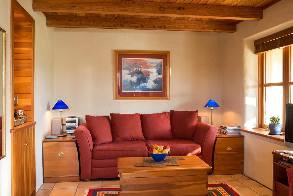 Renwick Straw Lodge Vineyard And Boutique Lodging المظهر الخارجي الصورة